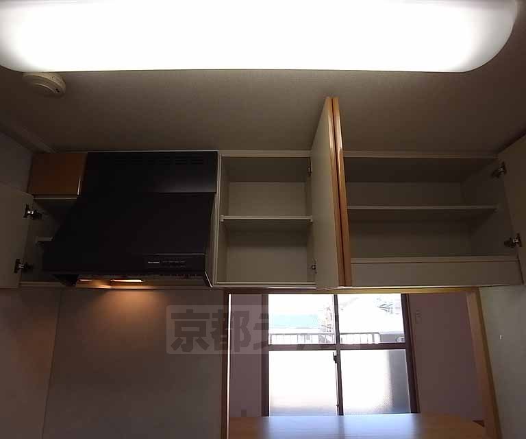 収納　キッチン上の収納です。