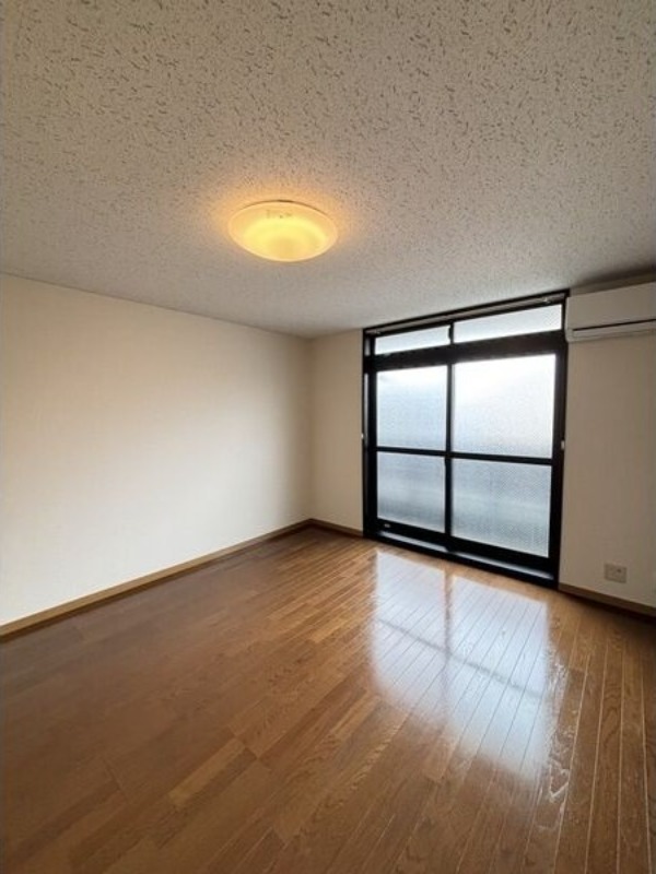 居室・リビング　図面と現状に相違がある場合には現状を優先