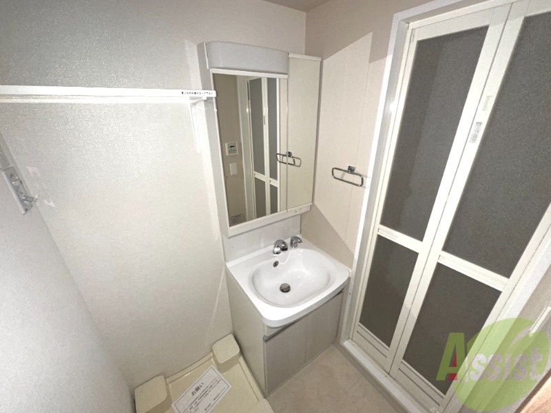 洗面設備　朝の身支度に便利です