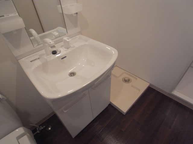 洗面設備　嬉しい独立洗面台です。