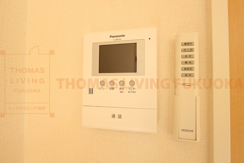 セキュリティ　モニター付インターホン付いてます。