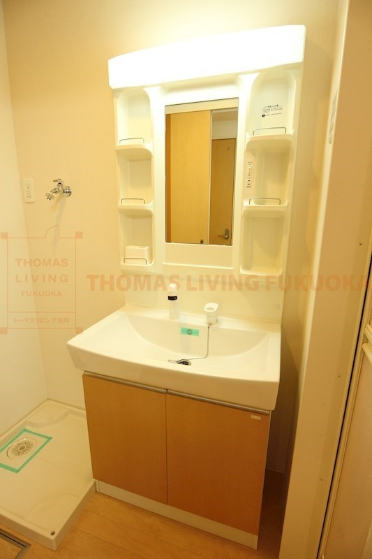 洗面設備　忙しい朝に嬉しいシャンプードレッサー。