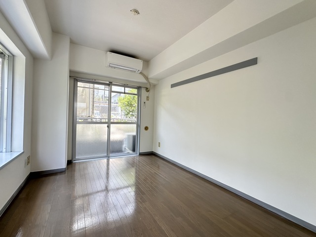 その他部屋・スペース　※中部屋妻窓なし※