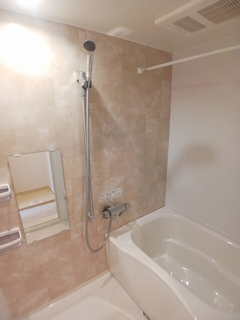 バス・シャワールーム　バス