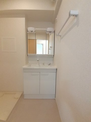 洗面設備　脱衣スペースもあります