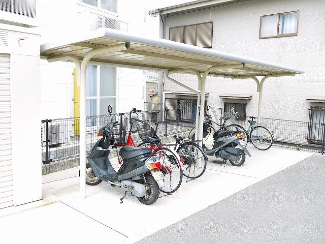 その他共有部分　駐輪場完備