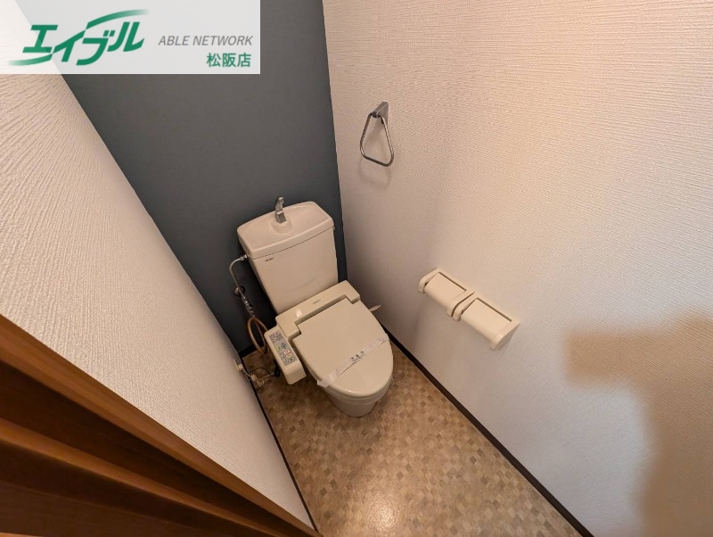 トイレ　同物件別部屋写真