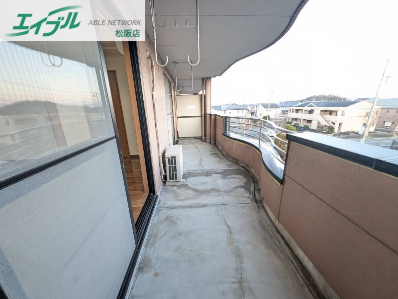 バルコニー　同物件別部屋写真