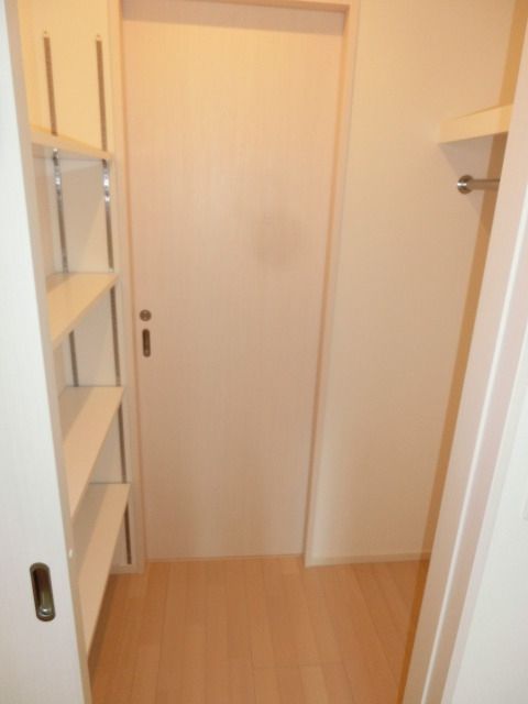 収納　★ウォークインクローゼット★