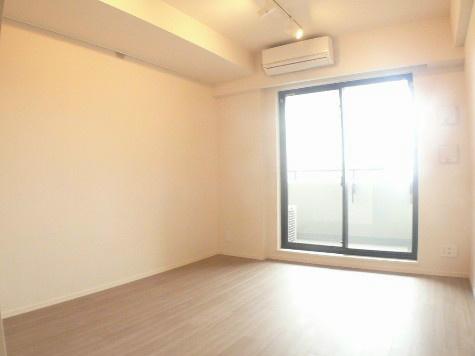 居室・リビング　内観1