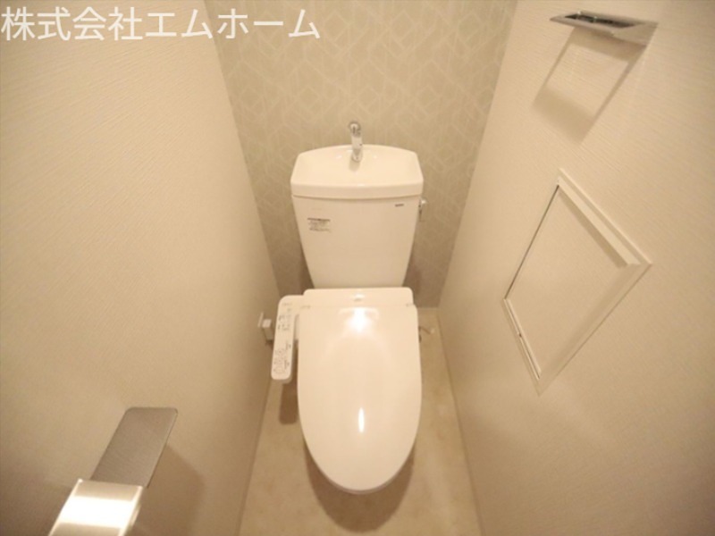 トイレ　温水洗浄便座付トイレ
