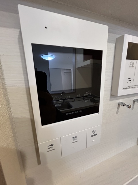 セキュリティ　モニター付きインターホン