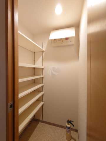 収納　レジディア文京湯島