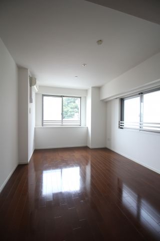 居室・リビング　レジディア文京千石II　文京区千石4