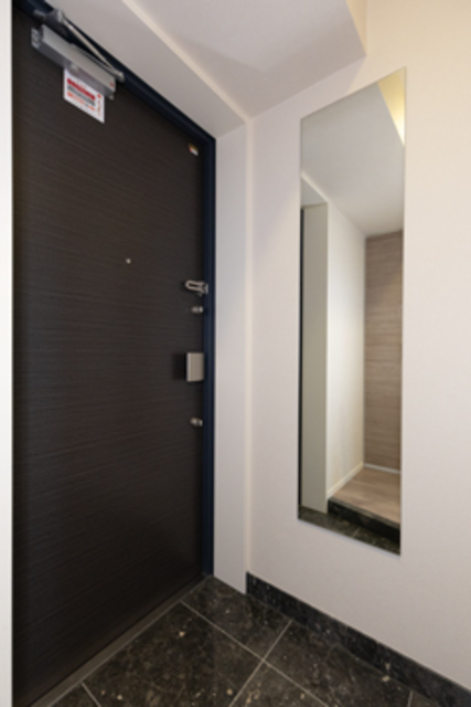 玄関　※写真は同タイプ住戸です。