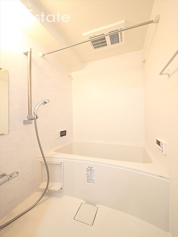 バス・シャワールーム　バスルーム