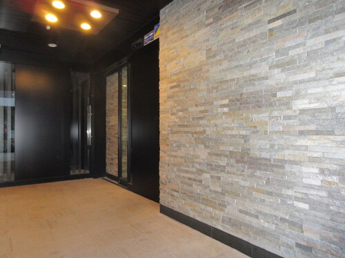 エントランス　エントランスホール　※２０２６年１月の写真