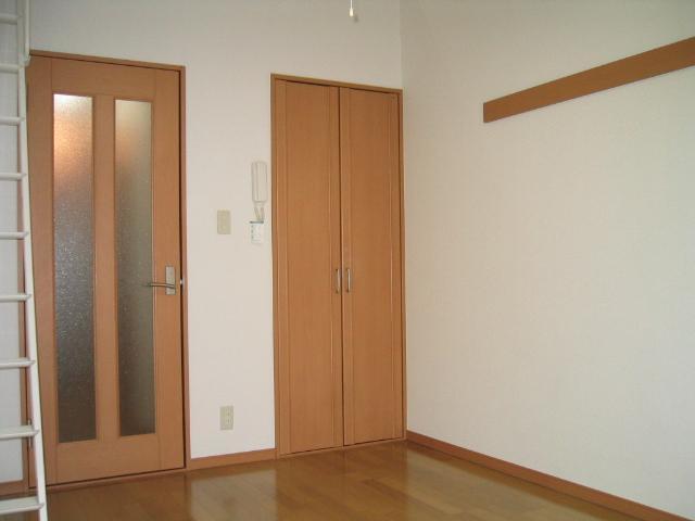 居室・リビング　洋室２（同タイプ）