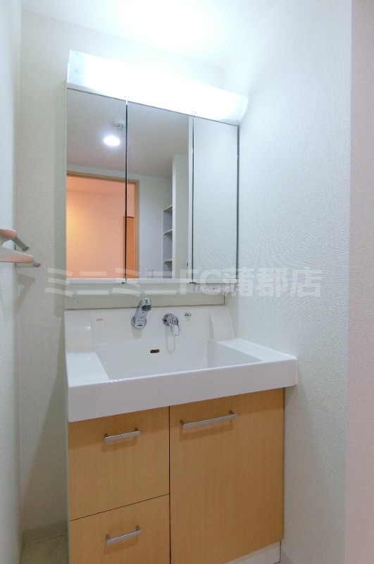 洗面設備　同タイプ