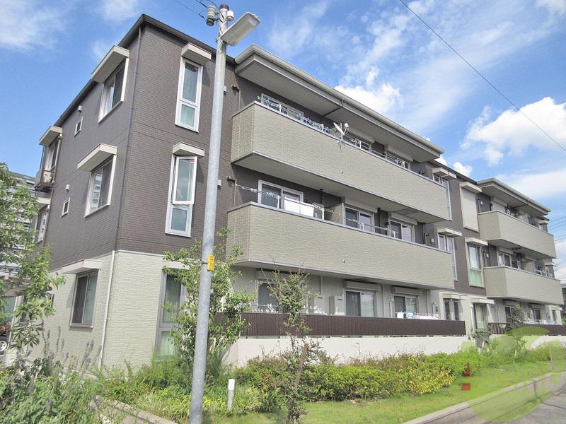 建物外観　吹田市山田東【サンスクエア千里万博Ｂ棟】