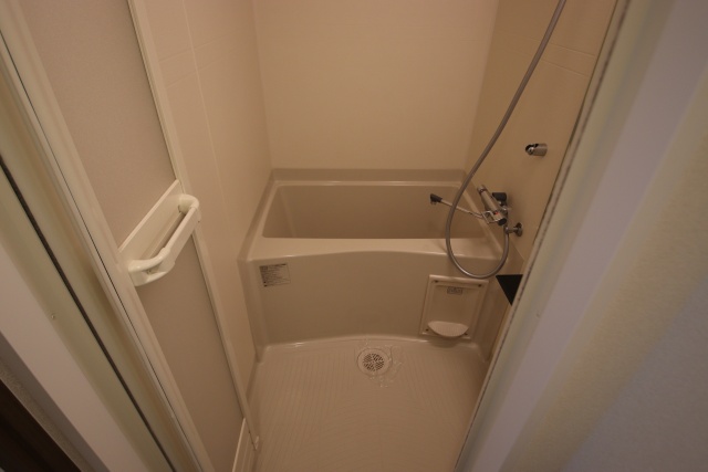 バス・シャワールーム　※別室の参考写真の為、現況優先です。