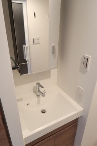 洗面設備　■独立洗面台