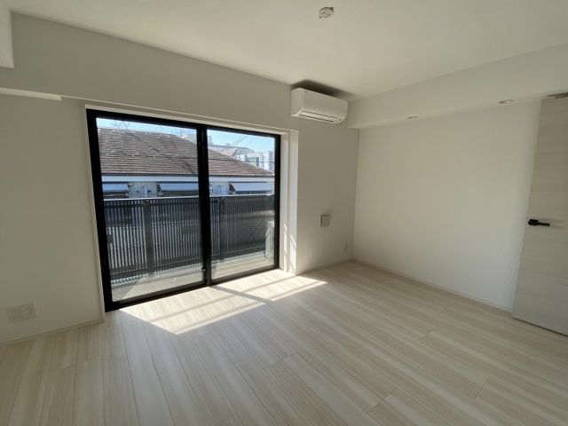 居室・リビング　■エアコン■24時間換気システム