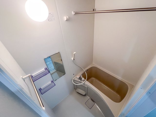 バス・シャワールーム　別部屋共有タイプ