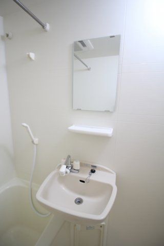 洗面設備　クオーレ茗荷谷　文京区大塚3