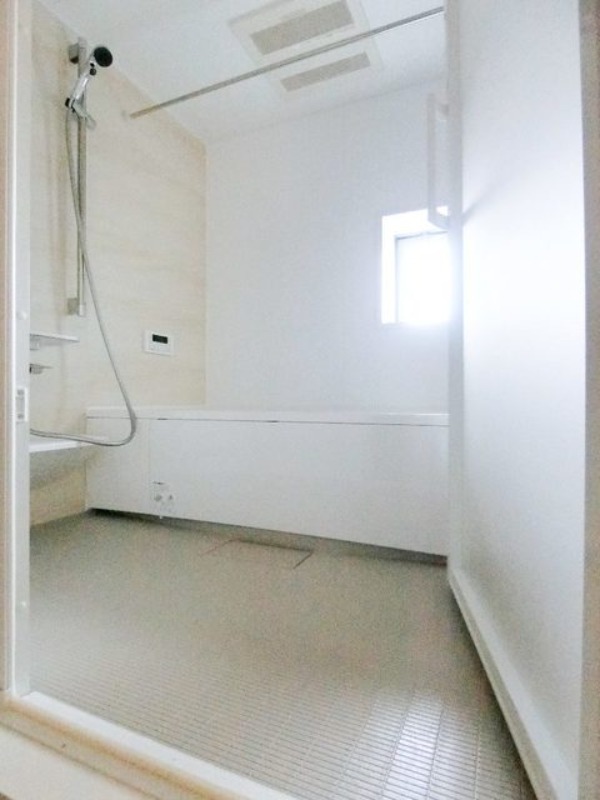 バス・シャワールーム　図面と現状に相違がある場合には現状を優先