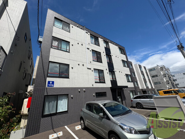 建物外観　札幌市豊平区水車町「ＬＡ・ＧＡＲＥ」