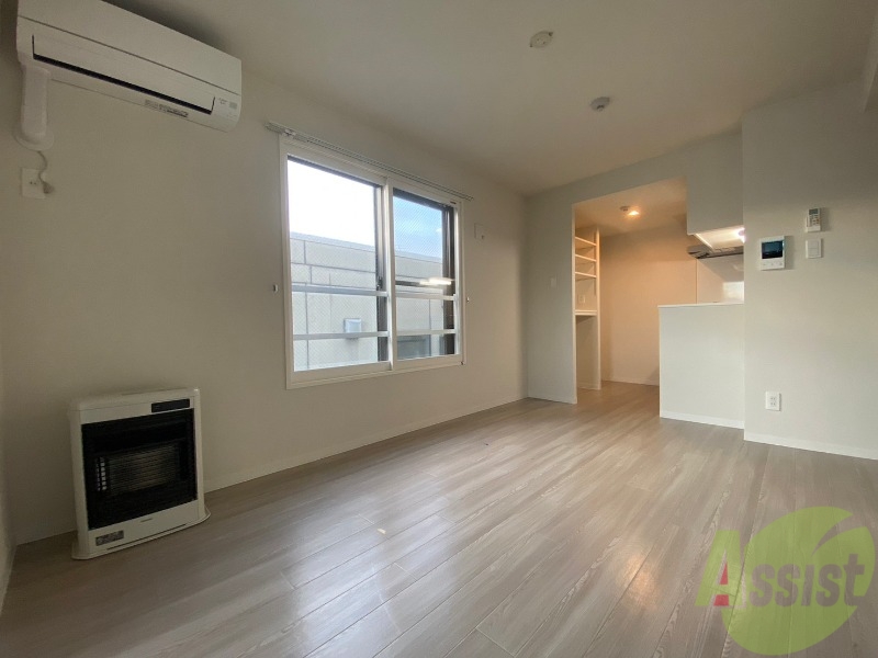 居室・リビング　広くてきれいなリビングです！快適に過ごせそうですね。