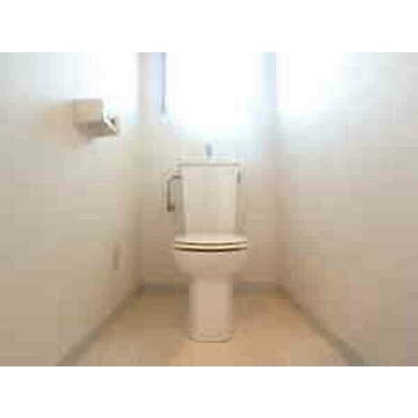 トイレ　※別部屋の参考写真です。現状優先となります。