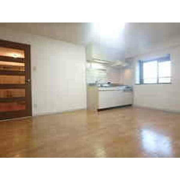 居室・リビング　※別部屋の参考写真です。現状優先となります。