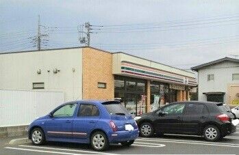 コンビニ　セブンイレブン　三里塚店（コンビニ）まで400m