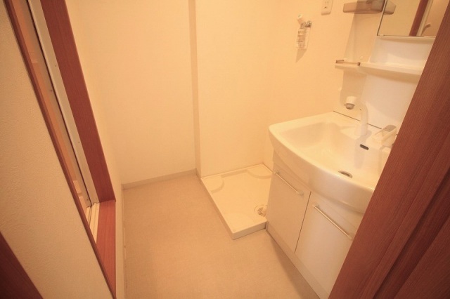 洗面設備　シンプルで使いやすい洗面台です！