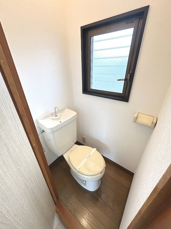 トイレ　独立したトイレ