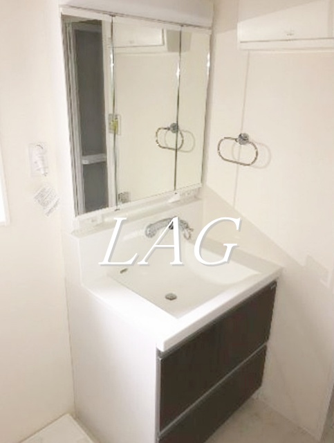 洗面設備　洗面台です。