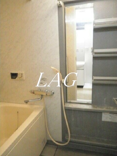 バス・シャワールーム　お風呂です。