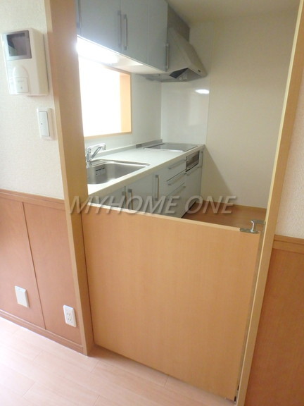 その他設備　キッチン間仕切り