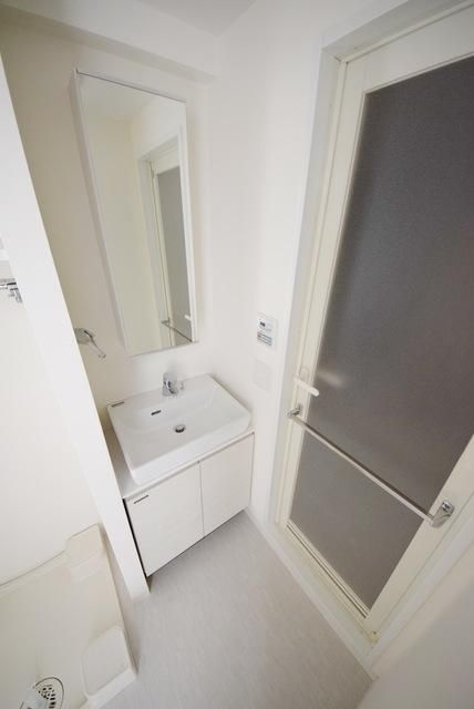 洗面設備　※同物件参考写真