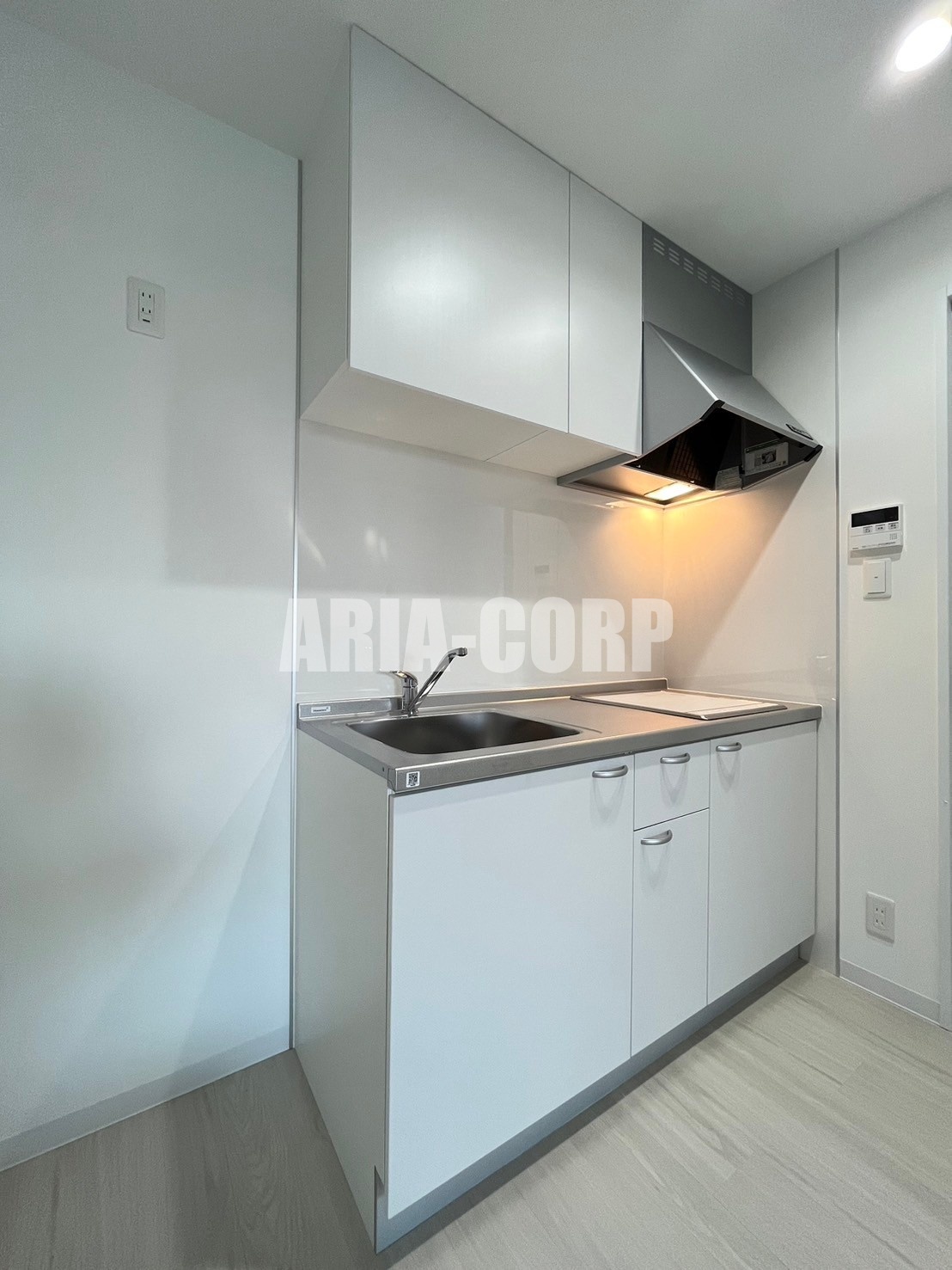 キッチン　IHコンロ付きのお洒落なシステムキッチンです♪