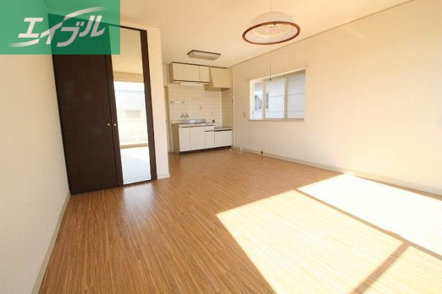 居室・リビング　写真は同タイプのお部屋です