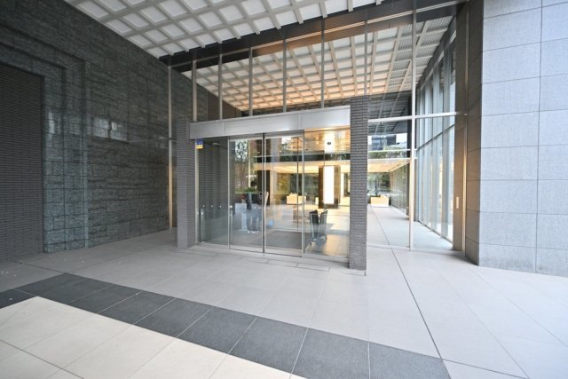 エントランス　エントランス