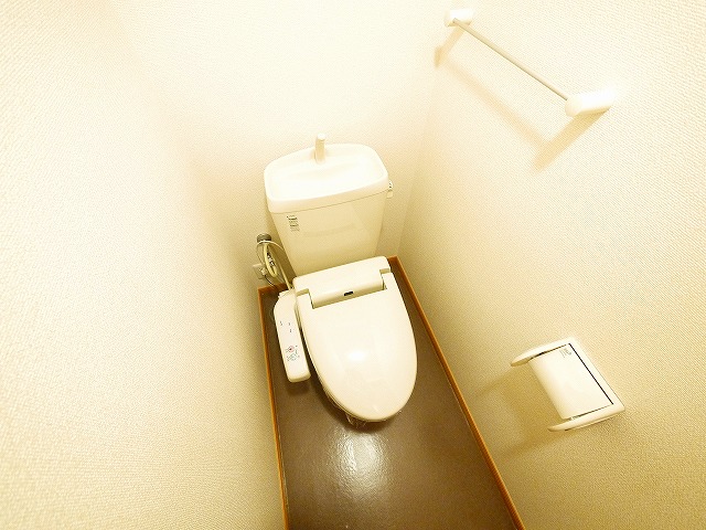トイレ　トイレもきれいです