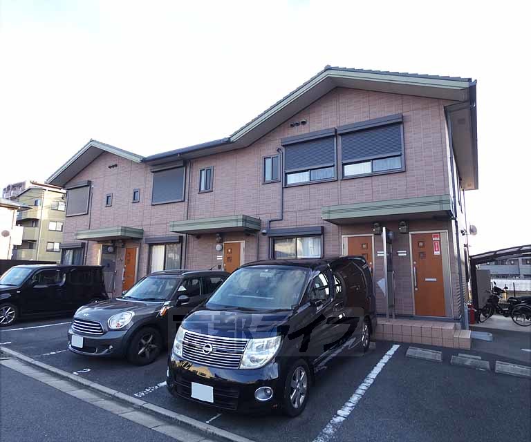建物外観　落ち着いた雰囲気のハイツになります。