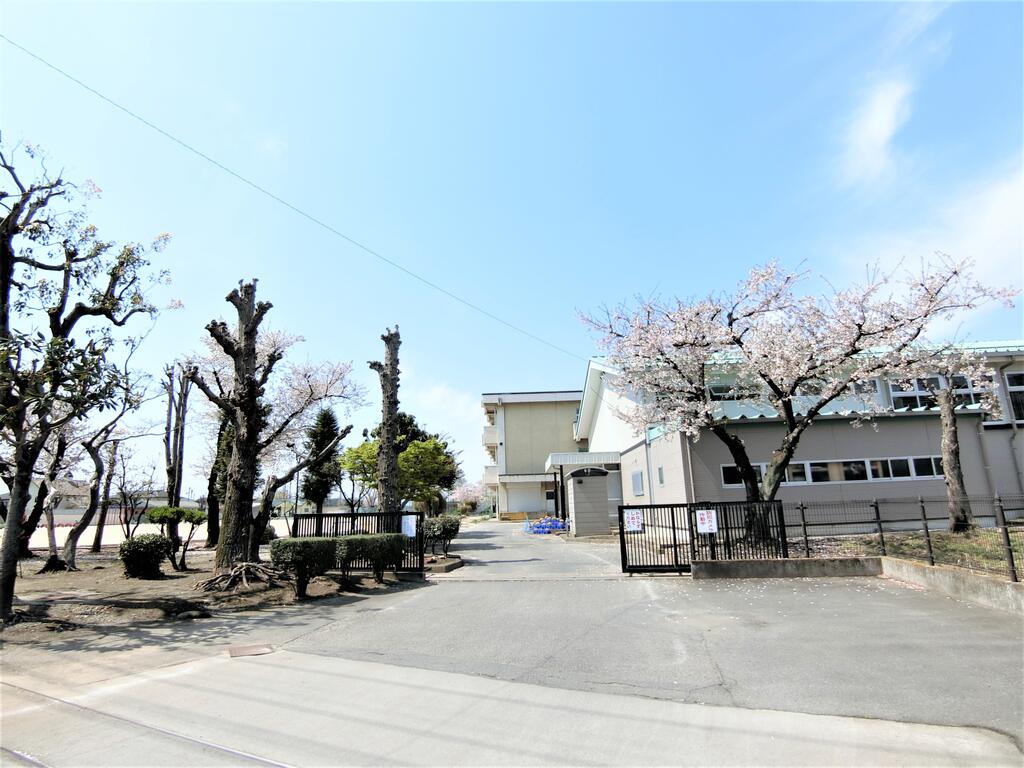 小学校　前橋市立桂萱小学校（小学校）まで452m