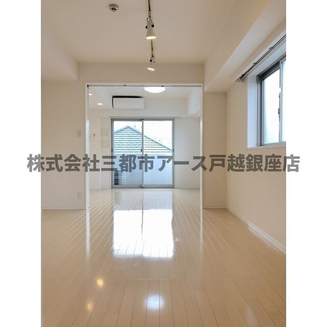 居室・リビング　コンフォリア大森鹿島