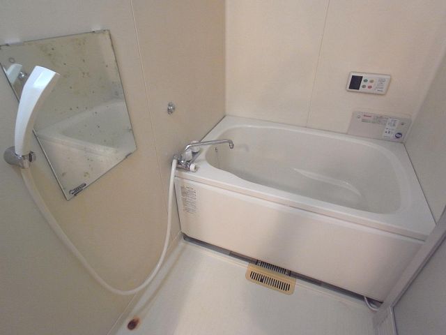 バス・シャワールーム　１日の疲れを癒せる空間です！