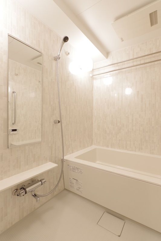 バス・シャワールーム　写真は同タイプ住居です。